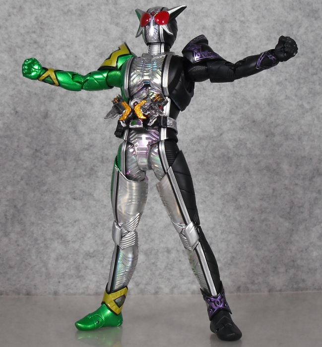 S.H.Figuarts（真骨彫製法） 「仮面ライダーW サイクロンジョーカー