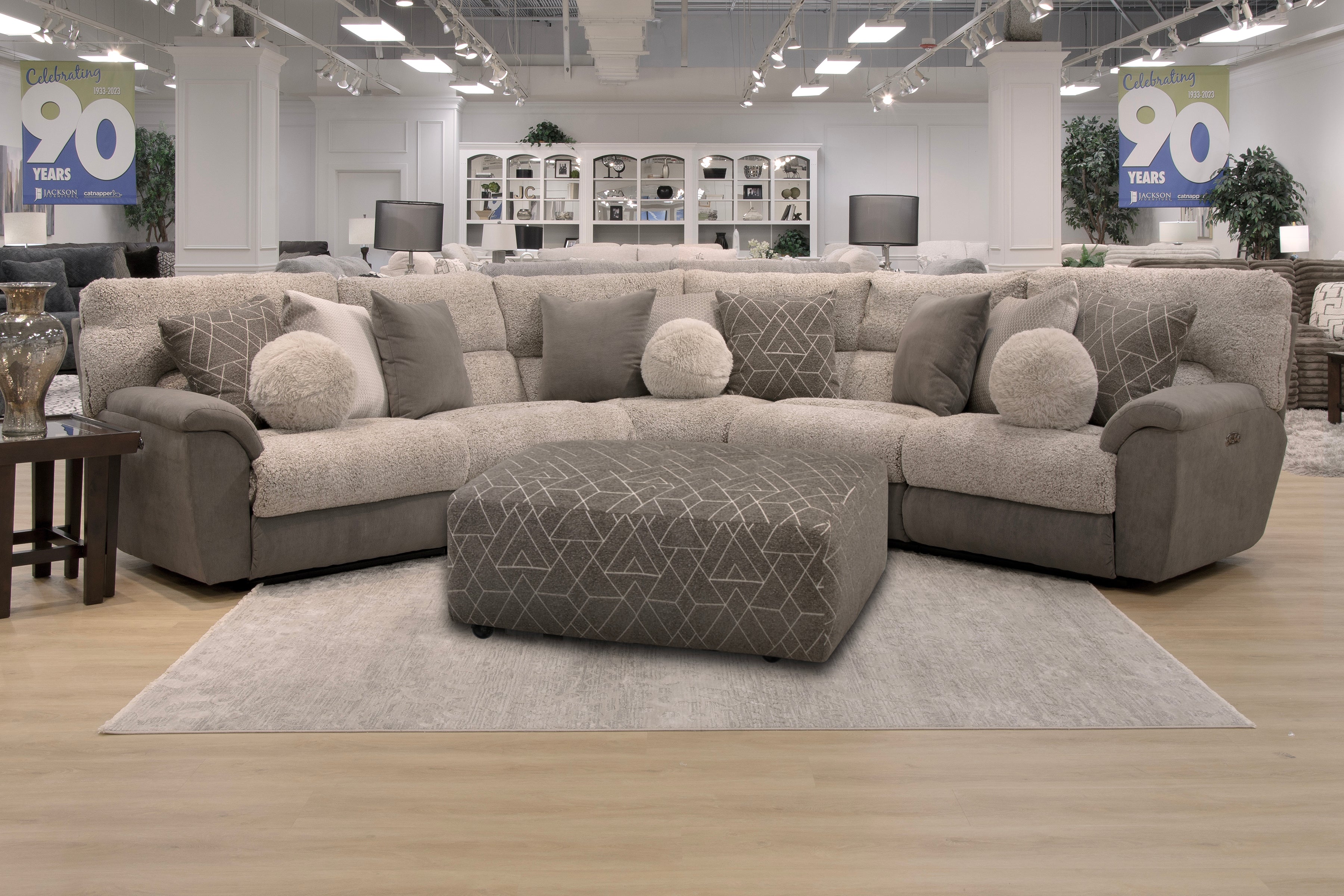 Catnapper Rendezvous 5pc Power Headrest Power Deep Seat Sectional