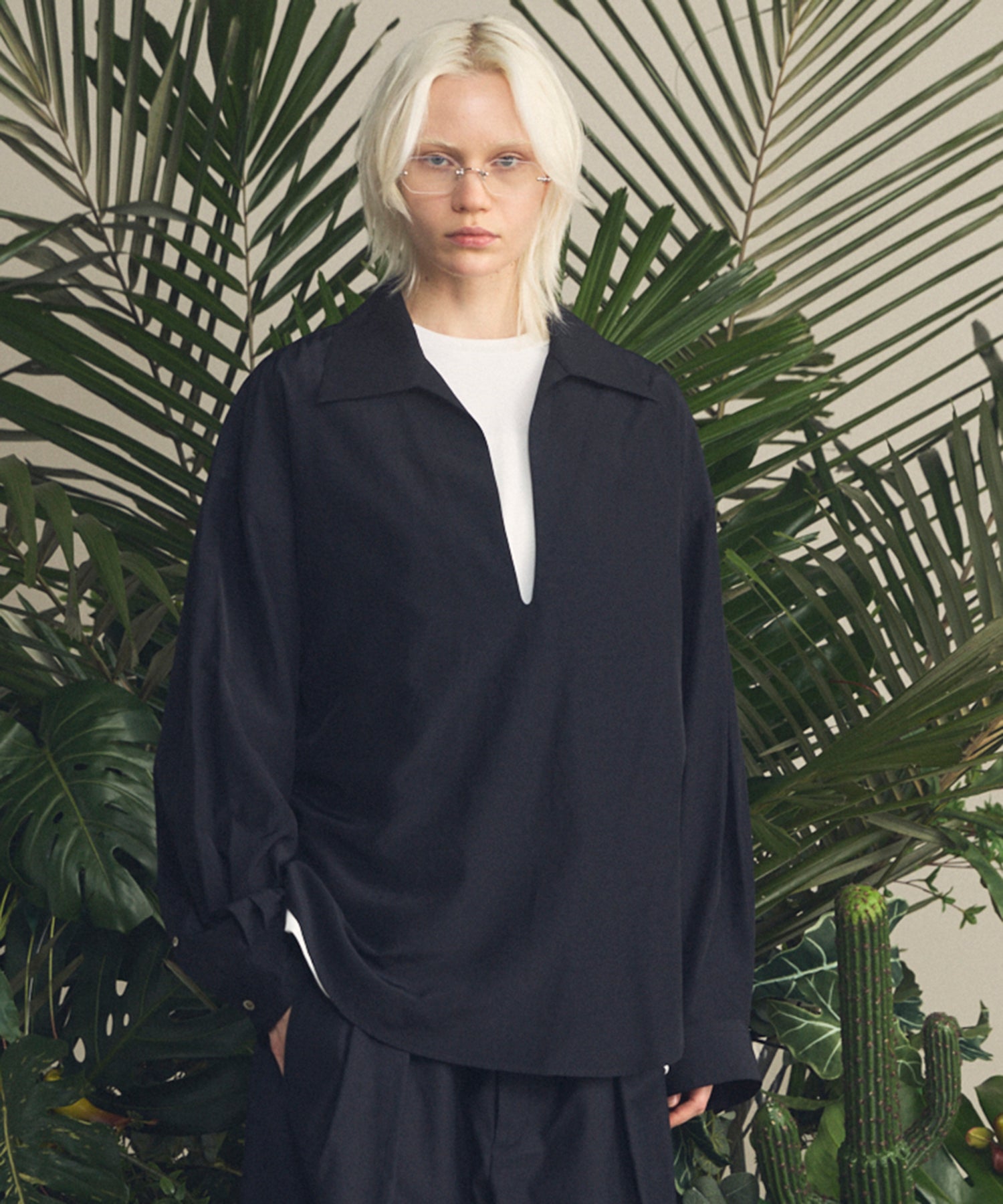 26SS PRE-ORDER】Deep Front Neck Prime-Over Skipper Shirt