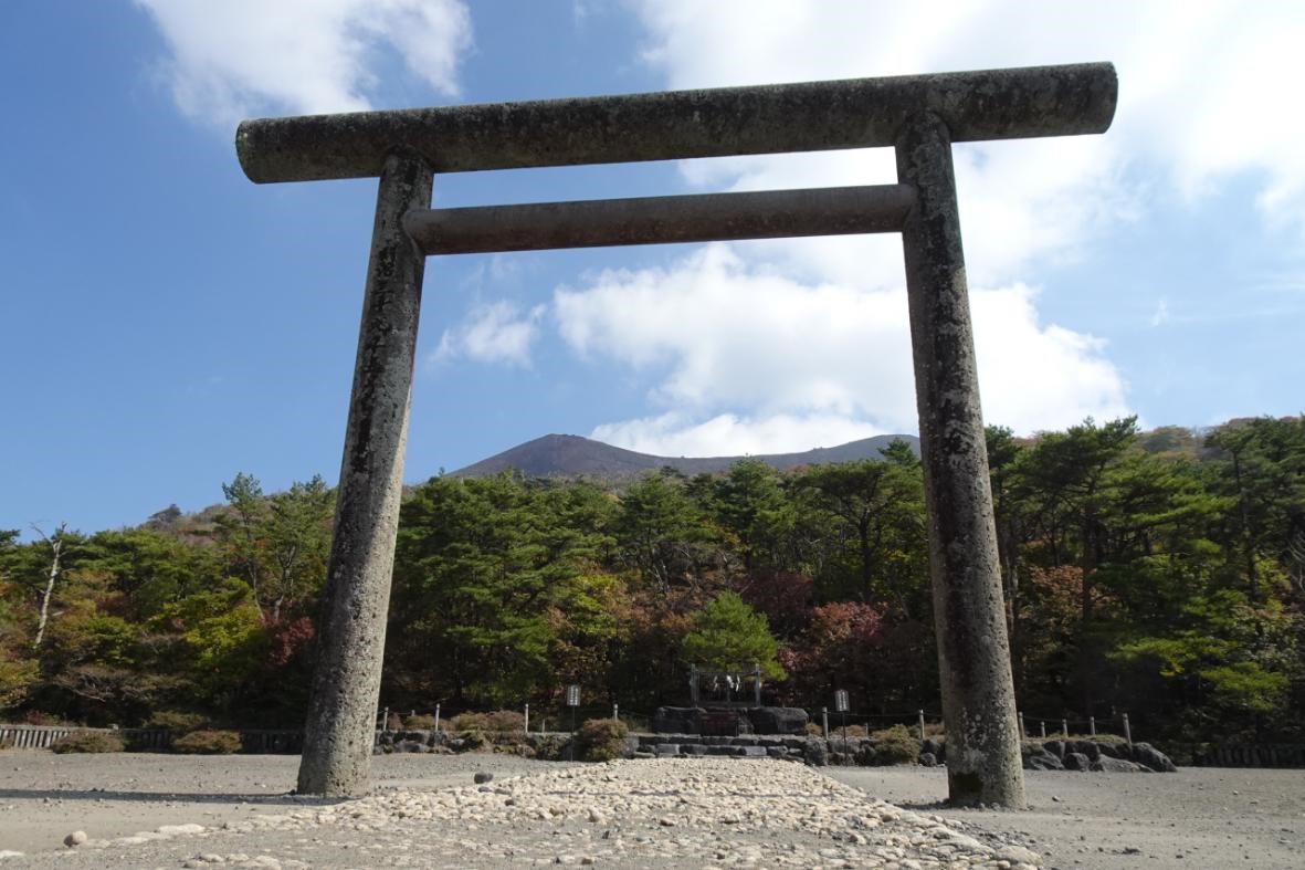 秋の韓国岳・高千穂峯と日帰り温泉の旅