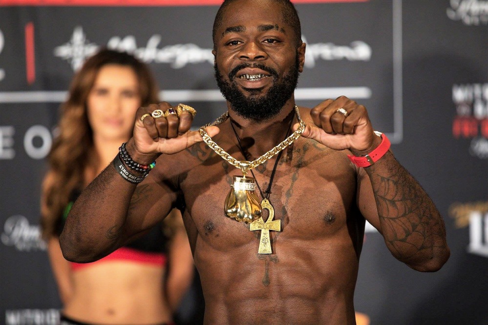 Bellator207】計量終了 ベイダーより一回り大きなミトリオン。ライト級