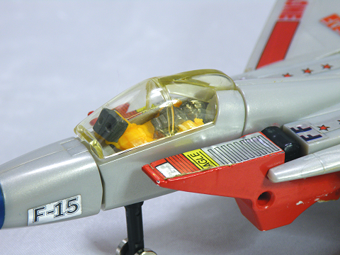 ダイアクロン ジェット機ロボ F-15: 記憶ノ領域