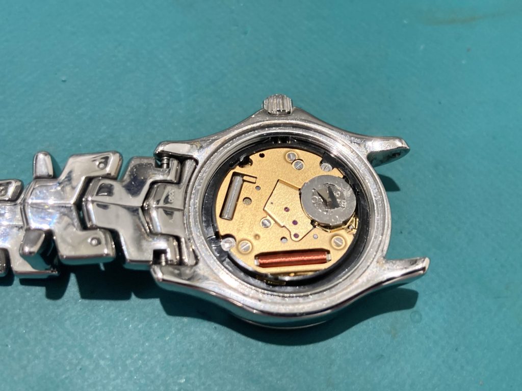 TAG HEUER タグホイヤー LINK WJF1317の電池交換