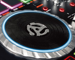 製品情報：Mixtrack Quad：Numark