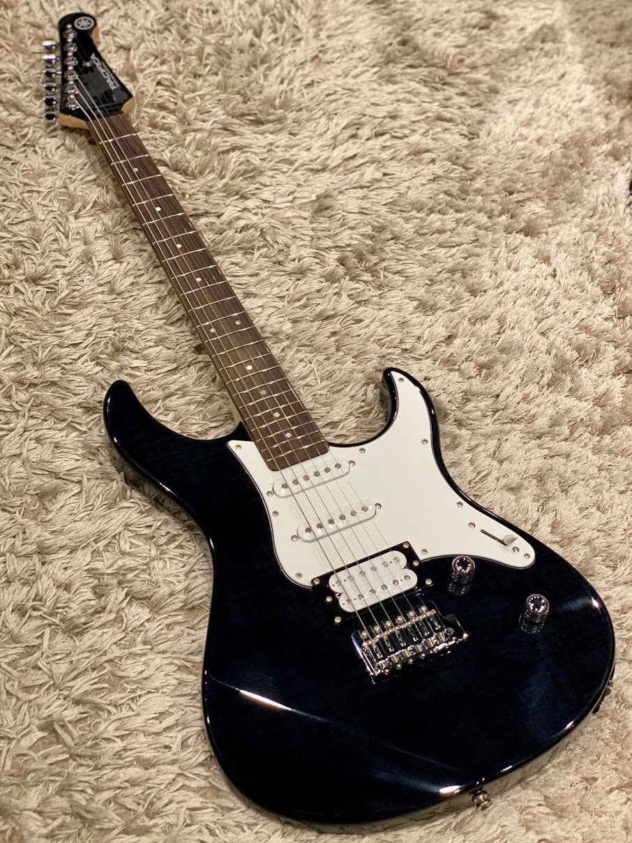Yamaha Pacifica 212 VFM TBL in Transparent Black – nafiriguitar.com