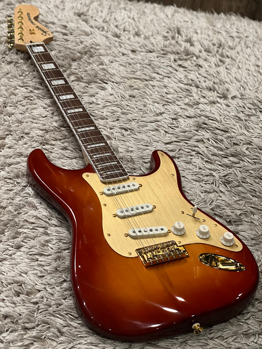 Squier 40th Anniversary Gold Edition Stratocaster in Sienna
