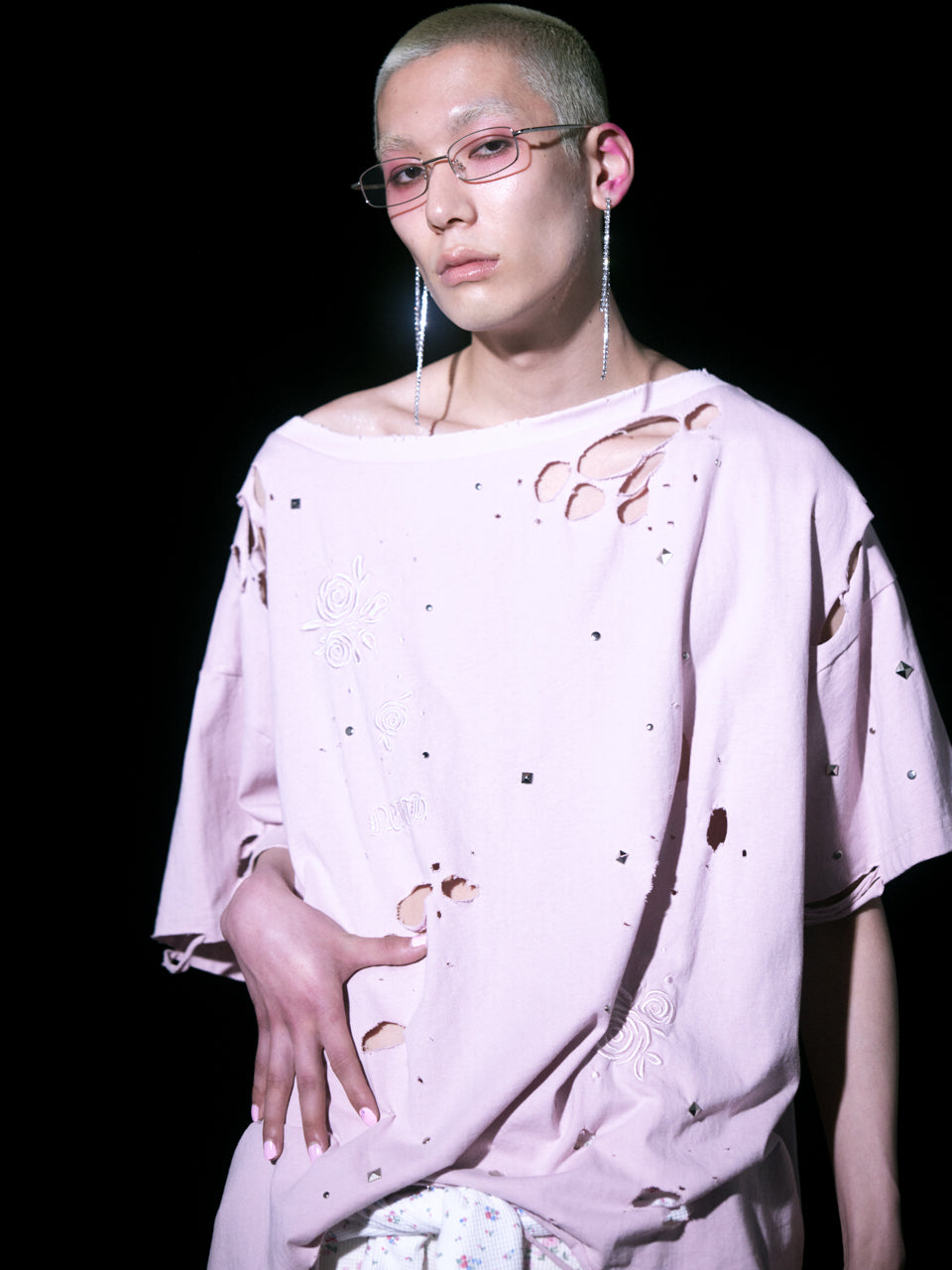 Rose Studs T-shirts(Pink) – neith.onlinestore