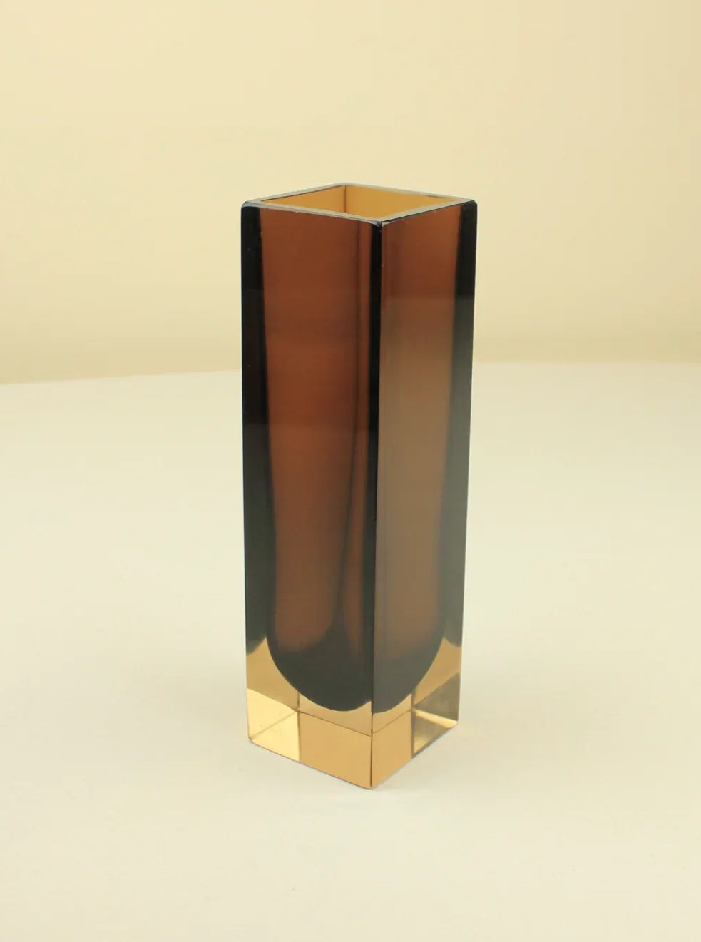 Murano Vase Alessandro Mandruzzato | The Oblist