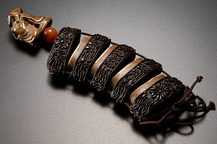 印籠（薬籠：江戸時代の道中用薬入れ） 自来也の根付