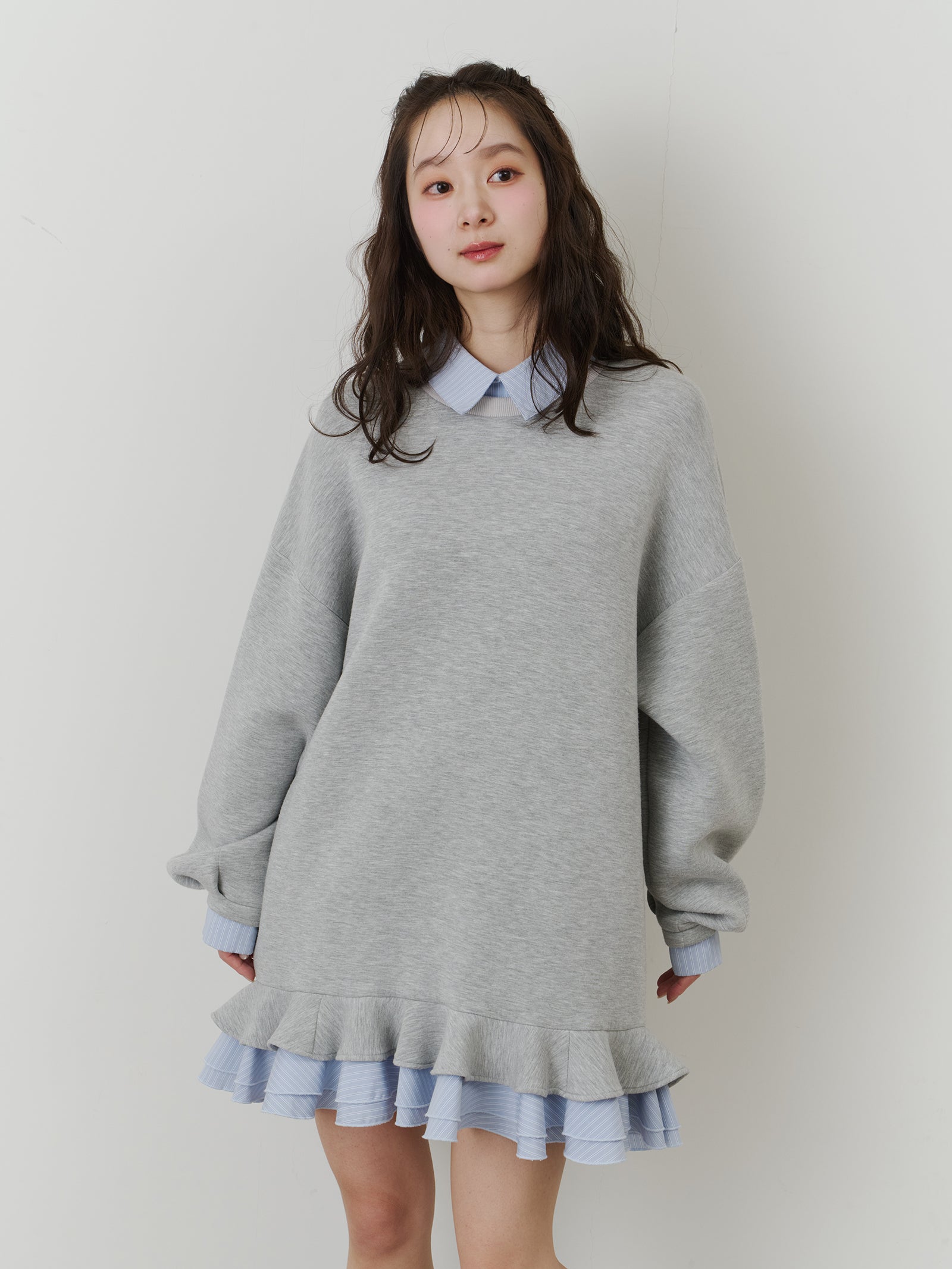 フリルレイヤードダンボールスウェット