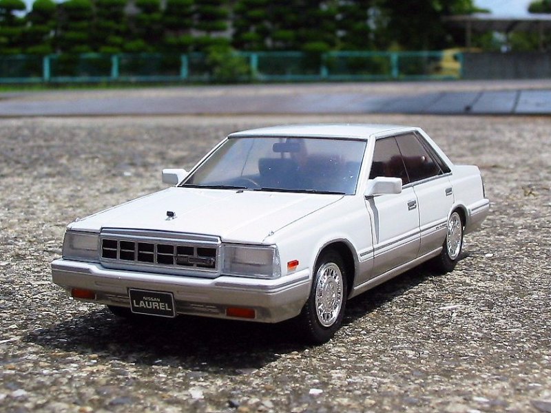 LAUREL V6 TURBO MEDALIST EMINENCE