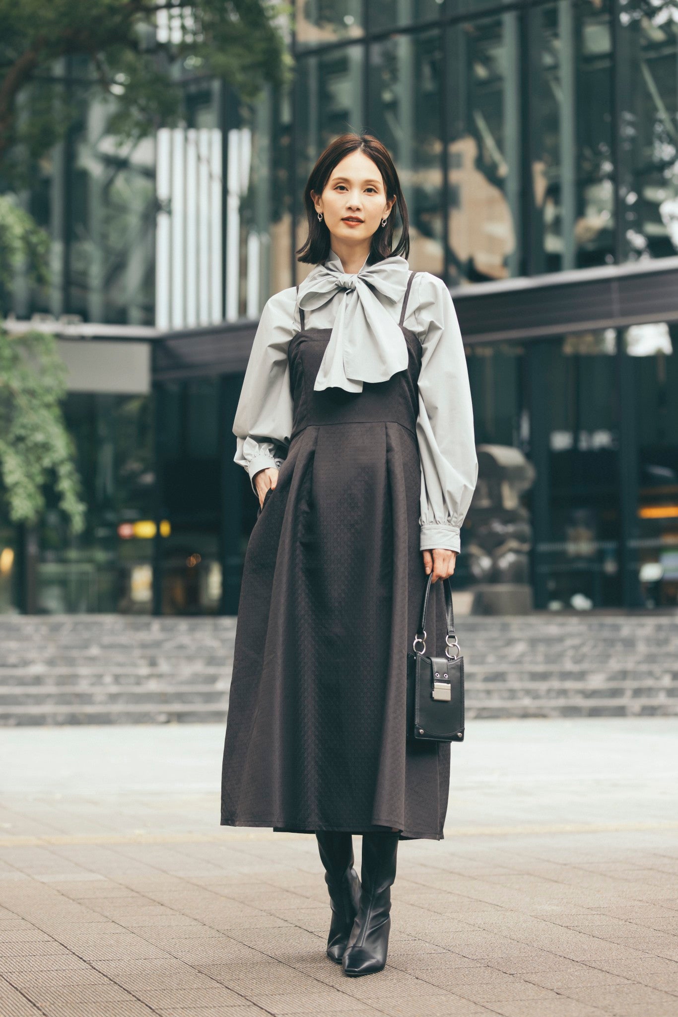 クルミ釦リボンタイブラウス NS-352 – ATELIER N'S