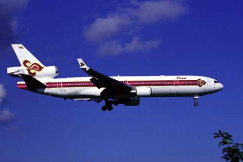タイ国際航空 旧塗装 MD-11 HS-TMG 成田空港 2005年8月19日
