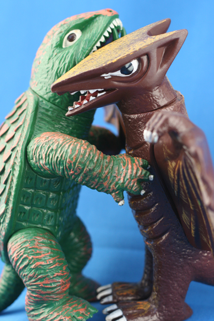 超音波怪獣ギャオス – 昭和玩具研究+発表