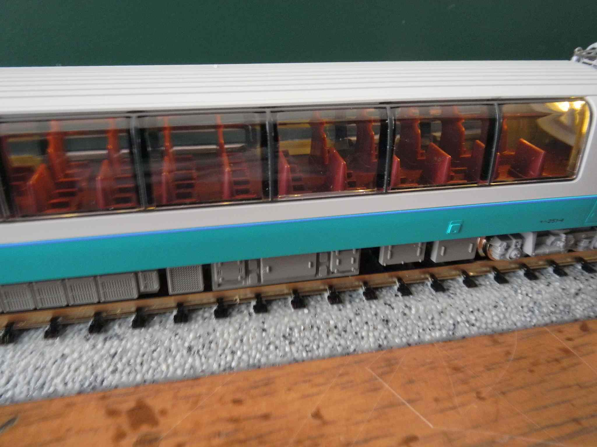 オフのデスクトップ 251系 「スーパービュー踊り子」 フル編成化。