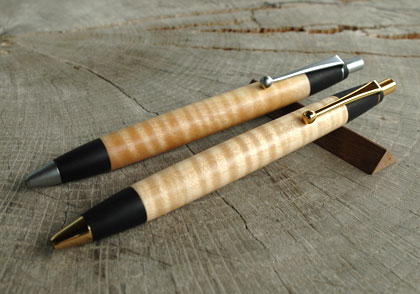 カエデ（ハードメープル）の縮杢のペン | 野原工芸｜作り手の裏話