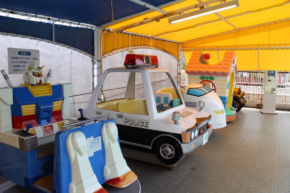 あの頃にタイムスリップ！デパートの屋上で懐かしのゲームで遊ぼう