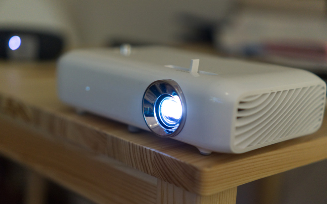 LGプロジェクター『PH550』徹底レビュー！9つの魅力を紹介