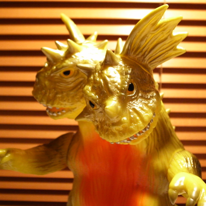 ZOLLMEN 双生獣バジラ RUMBLE MONSTERS Ver. - エスムスザイン es muss