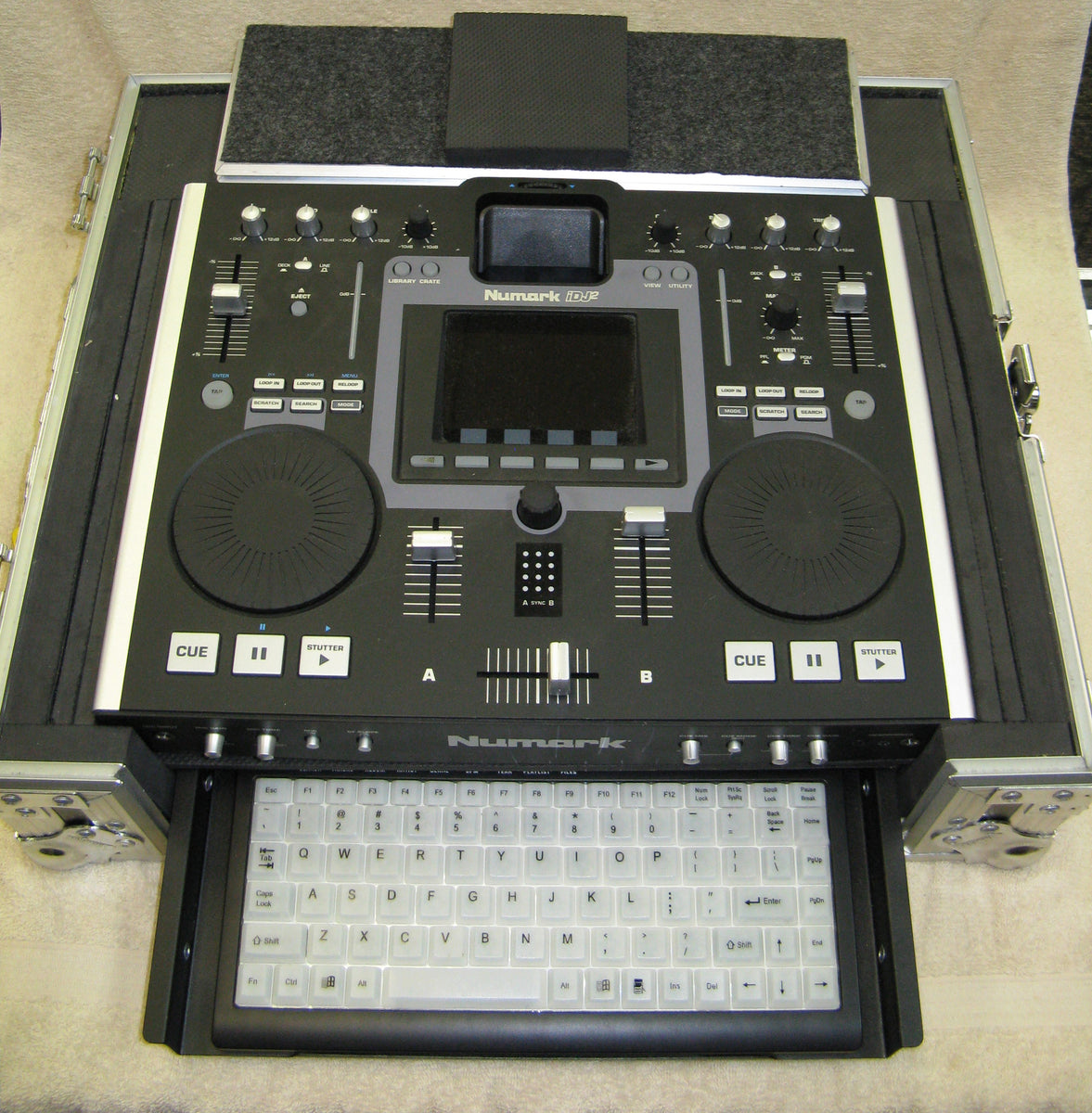 Numark iDJ2 with Keyboard & Case | Chicago Pawners & Jewelers