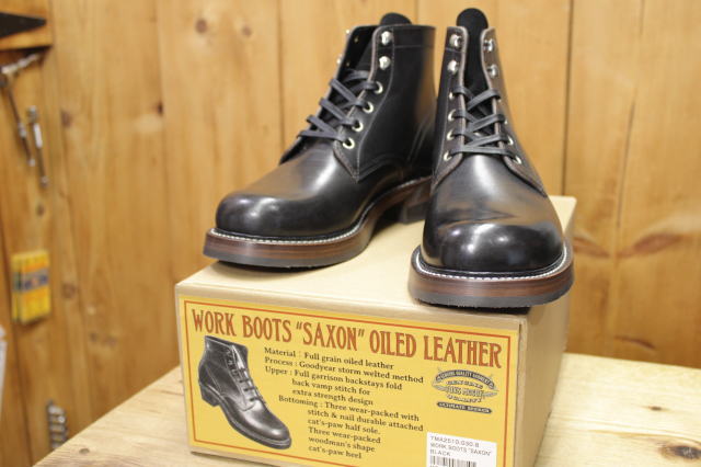 トイズマッコイ WORK BOOTS “SAXON” OILED LEATHER 茶芯ワークブーツ