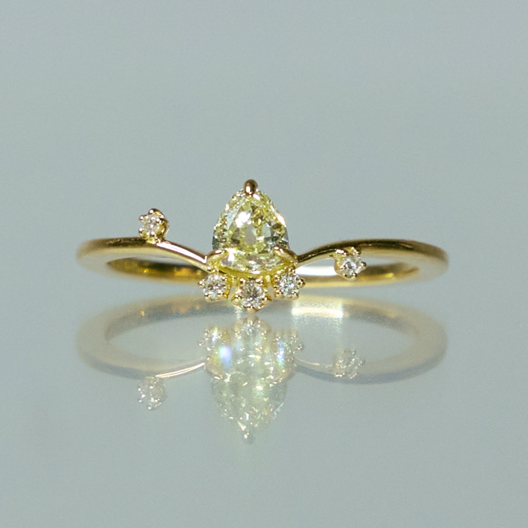 K18ペアシェイプダイヤモンドリング 1点物