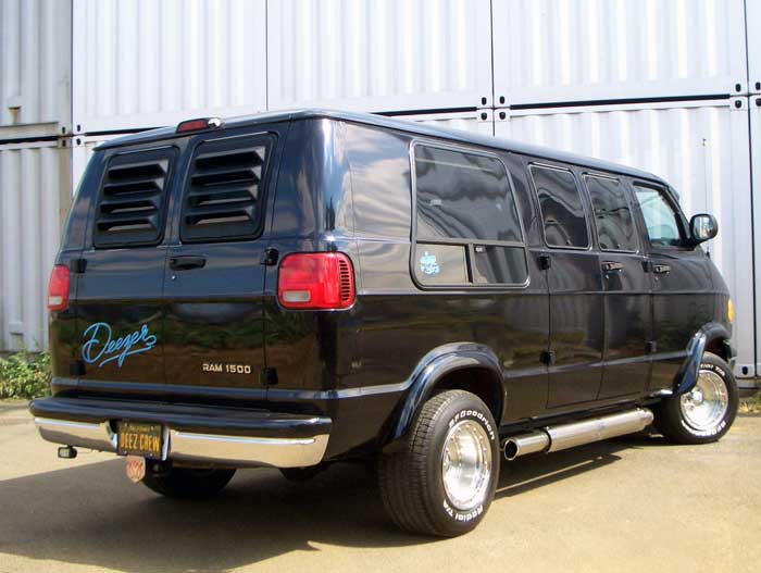 78-03y ダッジ バン ラムバン リアウィンドウ ルーバー リアウィンド