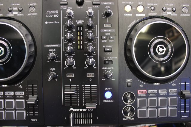 PIONEEER DJ DDJ-400の魅力に迫る！ – DTMers