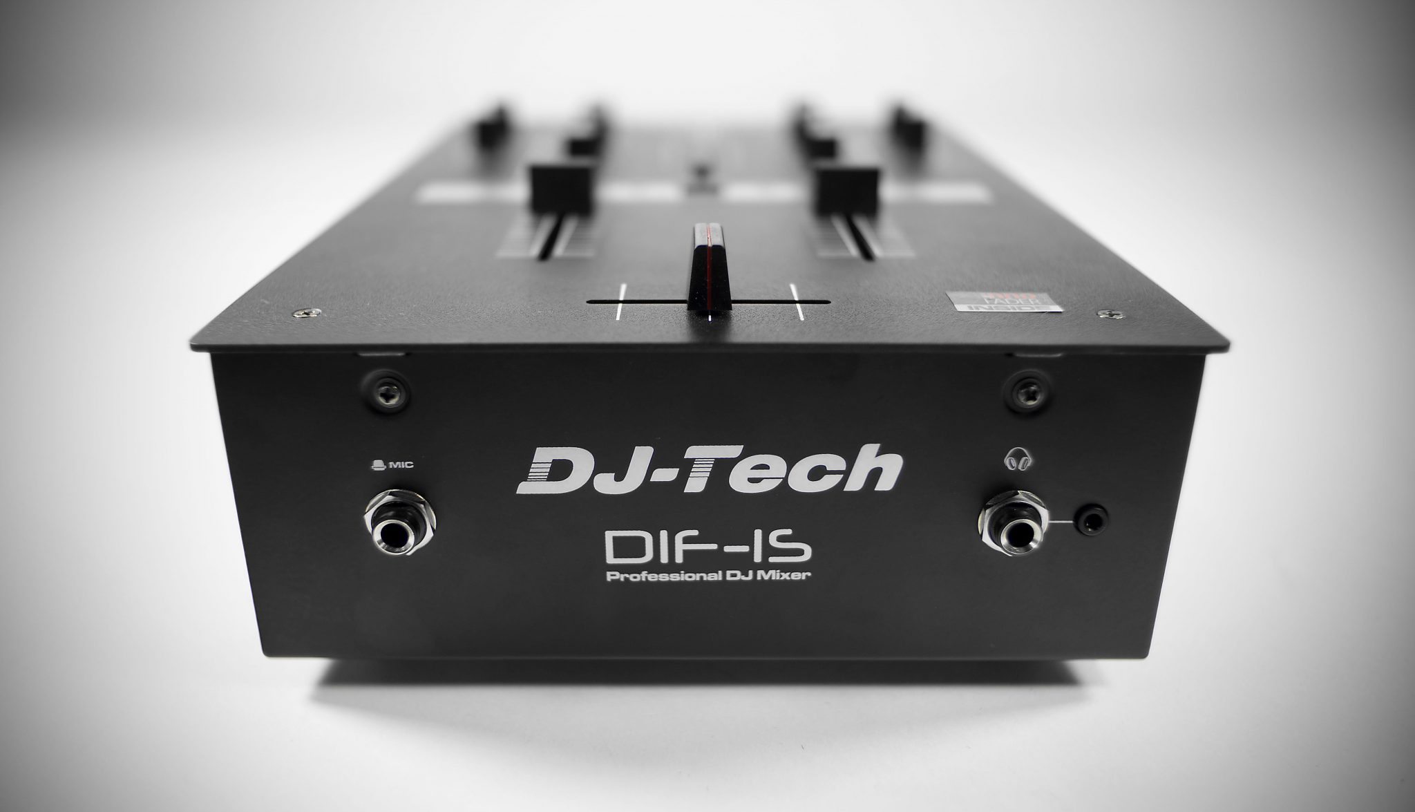 REVIEW: DJ Tech DIF-1S Scratch Mixer