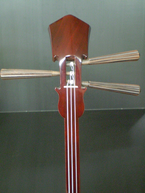 いーばる三線店(三線工房いーばる)