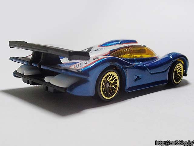 ホットウィールミニカーのポルシェ911GT1はヘッドライトがクリア