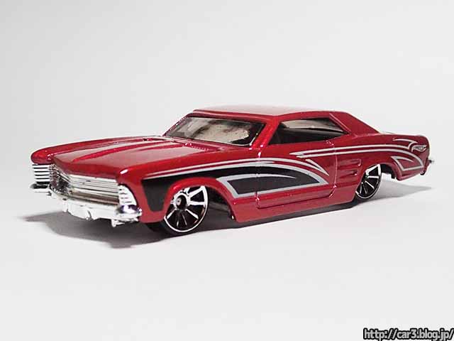 ホットウィールの'64ビュイック・リヴィエラはクラムシェルヘッド