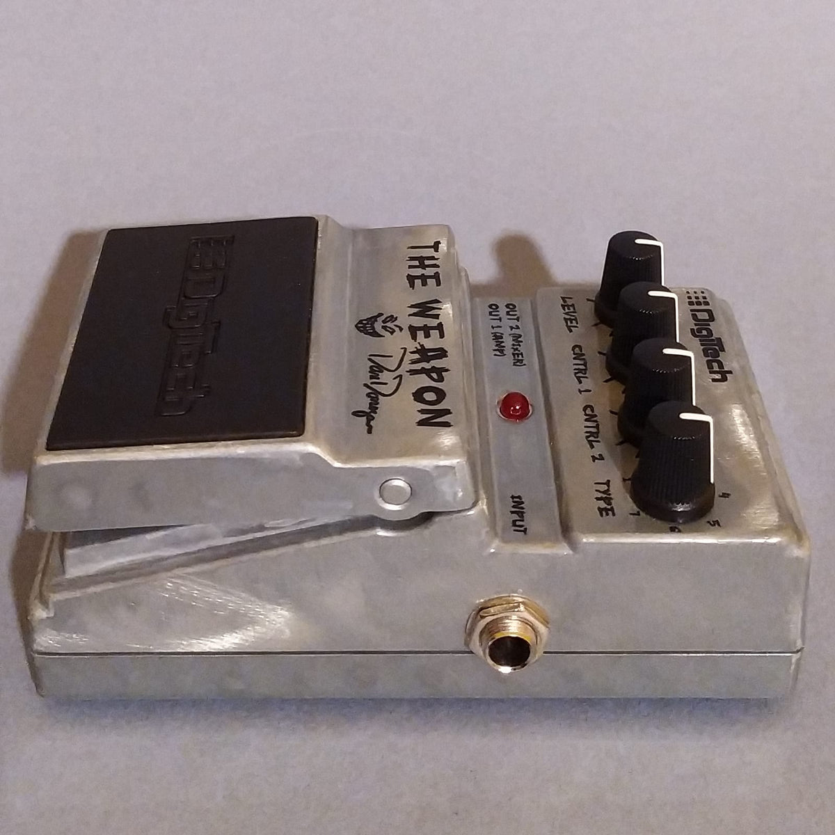 DigiTech The Weapon Dan Donegan Signature w/bag & manual