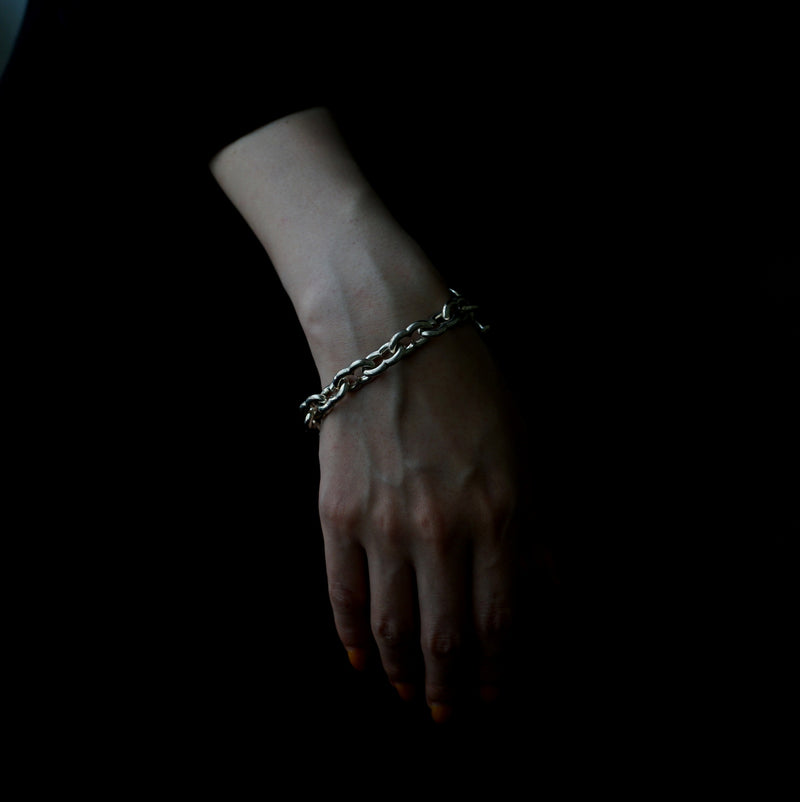 GIFTED / IMPLOSION CHAIN BRACELET OVΦ3T – Fuligo / Fuligoshed
