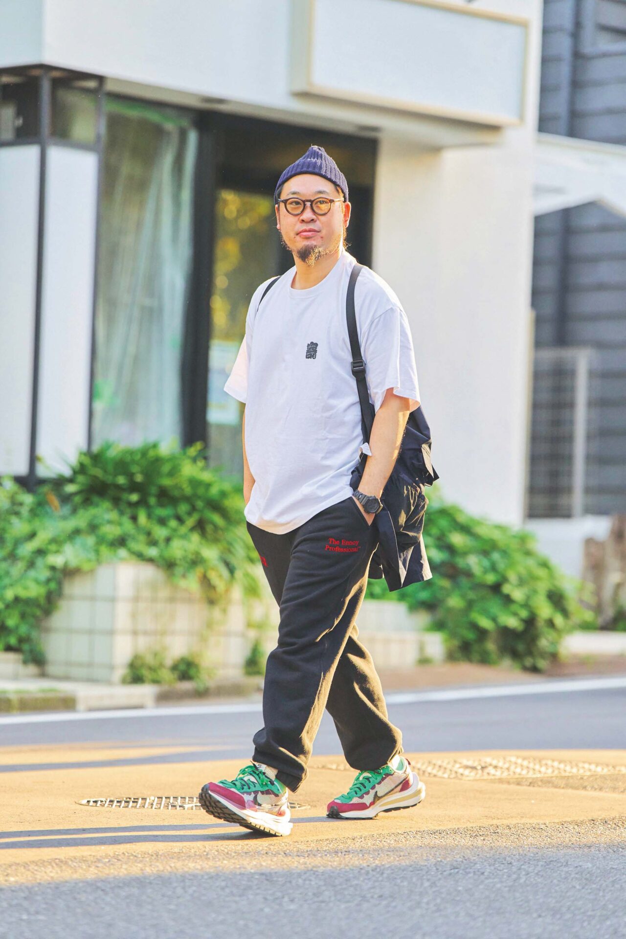 ナイキのコラボスニーカーを履く男たちをスナップ！ │ Fine Online