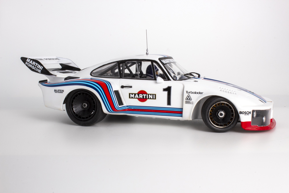 Tamiya 1/20 scale Porsche 935 Martini plastic model kit review