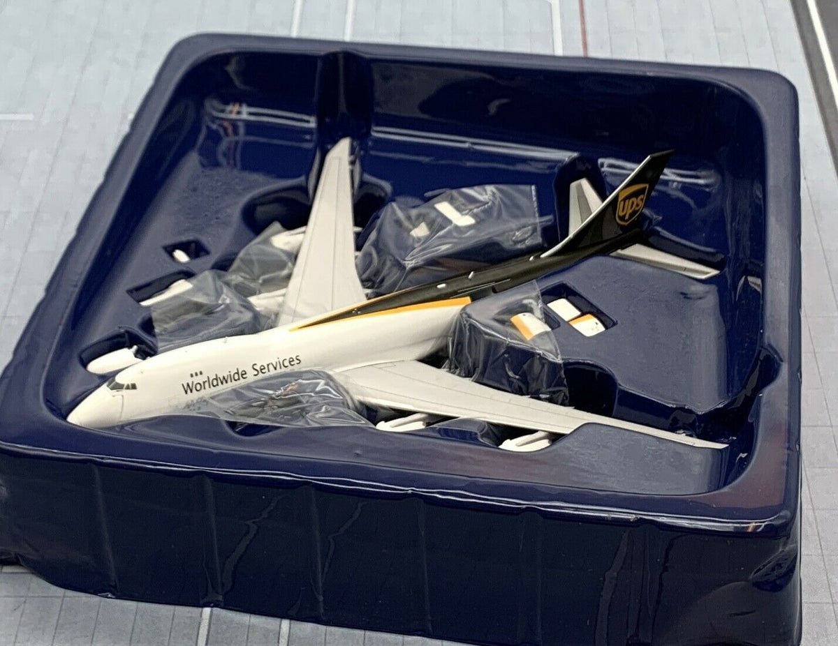 Gemini Jets 1/400 UPS Boeing 747-8F N606UP Interactive Series
