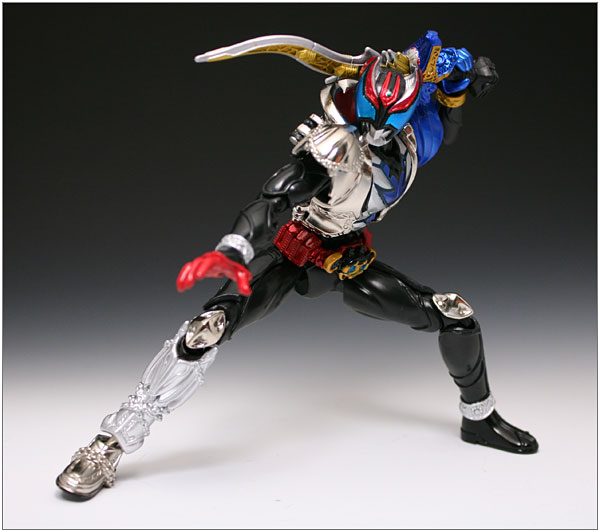 装着変身仮面ライダーキバ ガルル＆バッシャー (e-flick.net Toys)