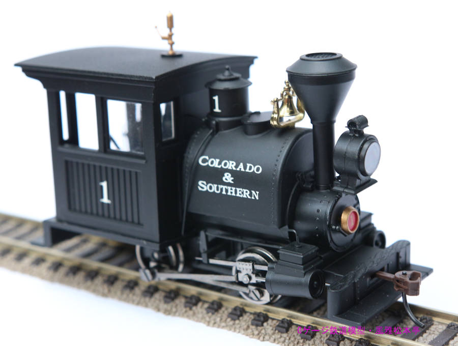 バックマン(Bachmann)のOn30のポーター製サドルタンク機(亀の子機関車)