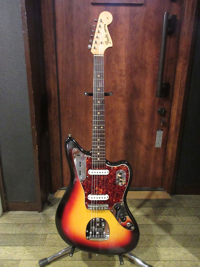1964 Fender Jaguar Sunburst - ヴィンテージギター買取り・販売の