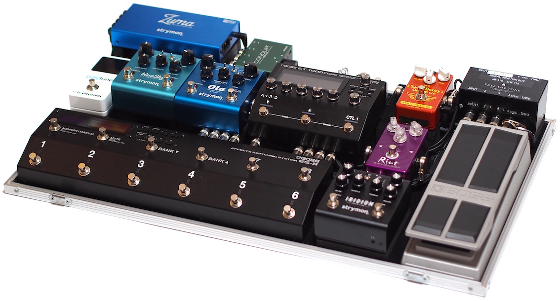 エフェクターボード、という名の密な要塞 | ギターのレシピ