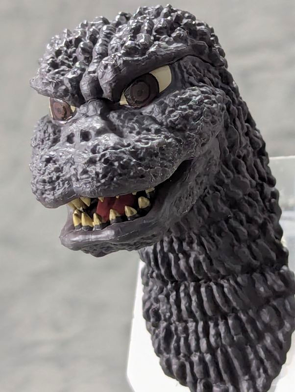 玩栗犬と、一番くじ ゴジラ 大怪獣列伝G モンスターヘッドマグネット