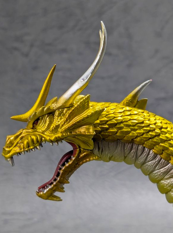 玩栗犬と、一番くじ ゴジラ 大怪獣列伝G モンスターヘッドマグネット