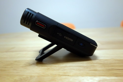 ステレオ高音質の録音が可能なキヤノンのパーソナルビデオカメラ『iVIS