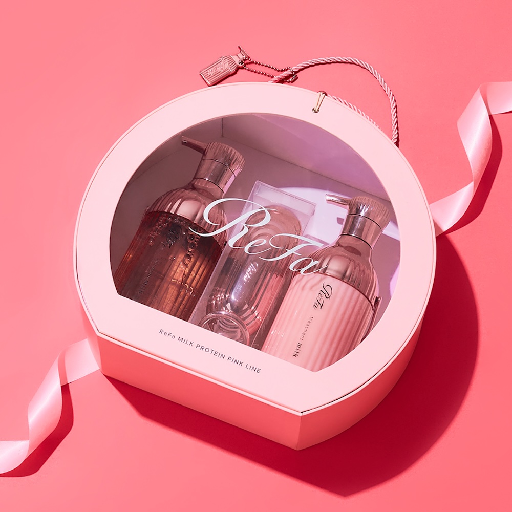 人気のヘアケアシリーズを特別なギフトBOXに詰め込んだ、​ReFa MILK