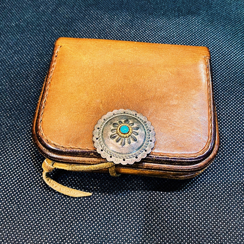 02/26【角型金縄タコ付きフラワー小コンチョ付き小銭入れ】（福岡）