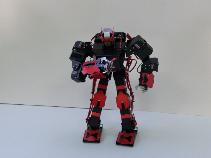 二足歩行ロボットROBOXERO（ロボゼロ）