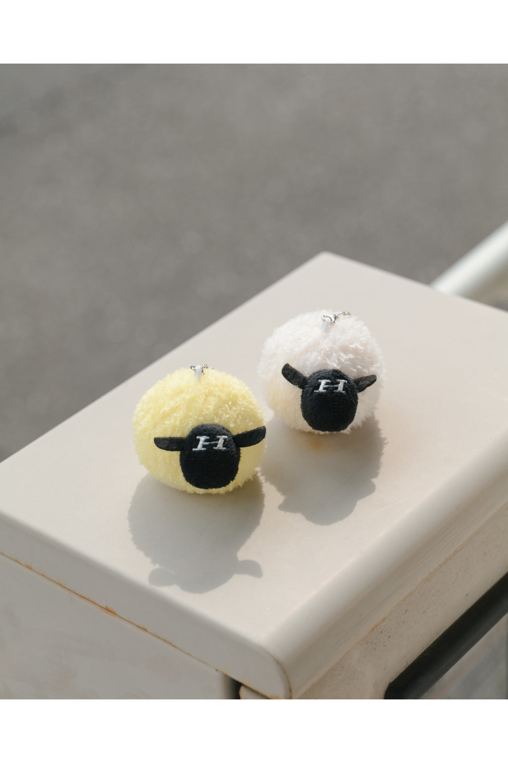 ひつじちゃんぬいぐるみキーホルダー – 羊文学 Official Store