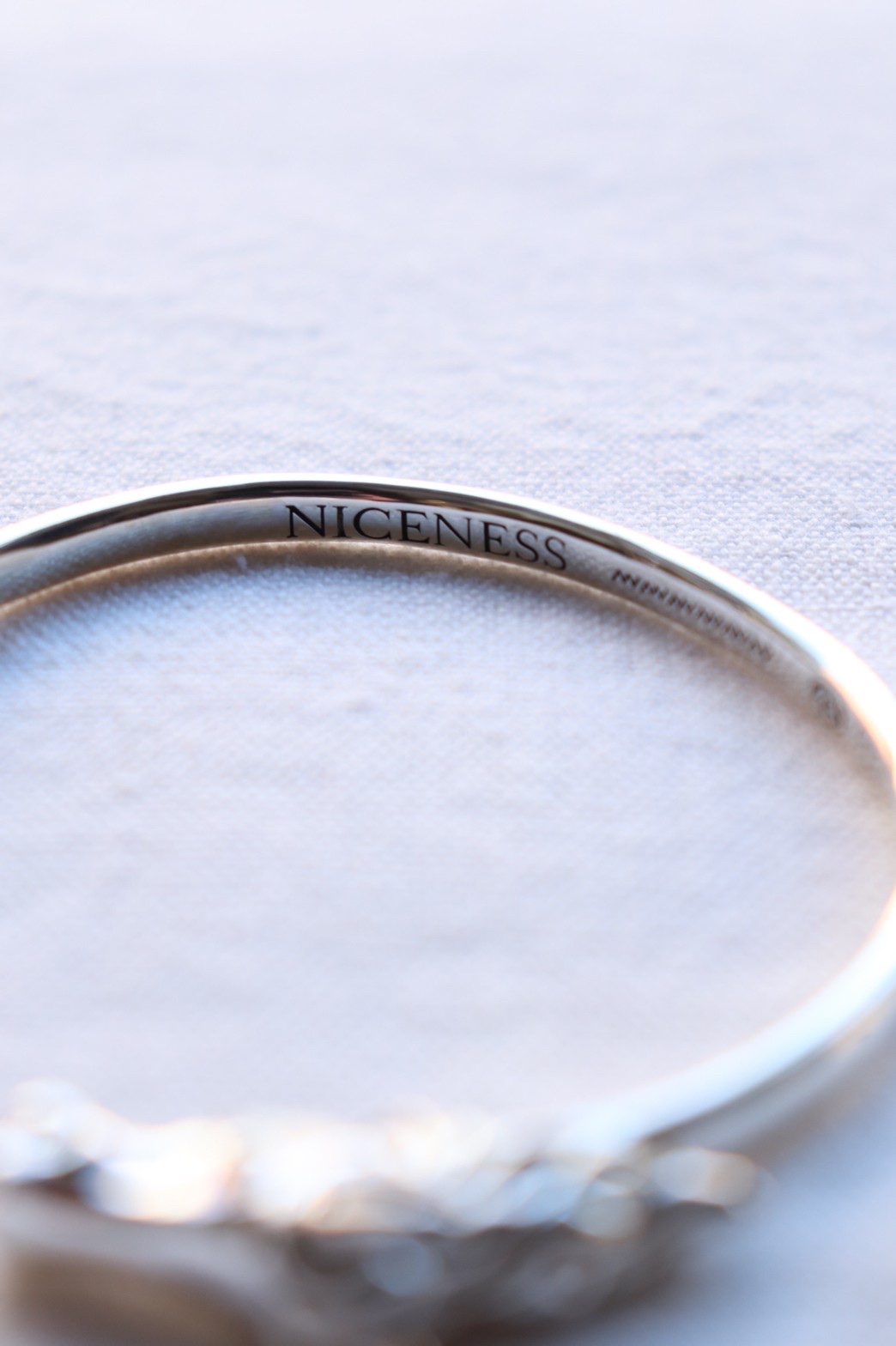 NICENESS / BLOW ( NNホースバングル ) | IDEAL