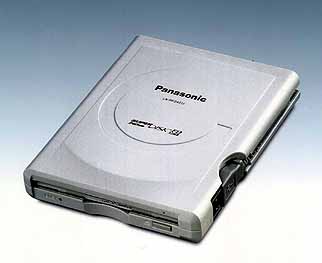 News：速報：松下，2HD FDに32Mバイトの記録が可能なスーパーディスク